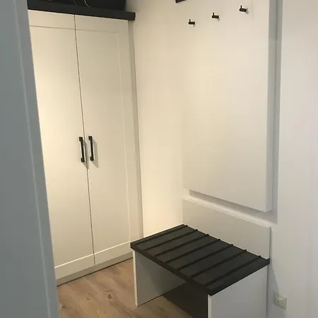 Backbord アパート モルズム